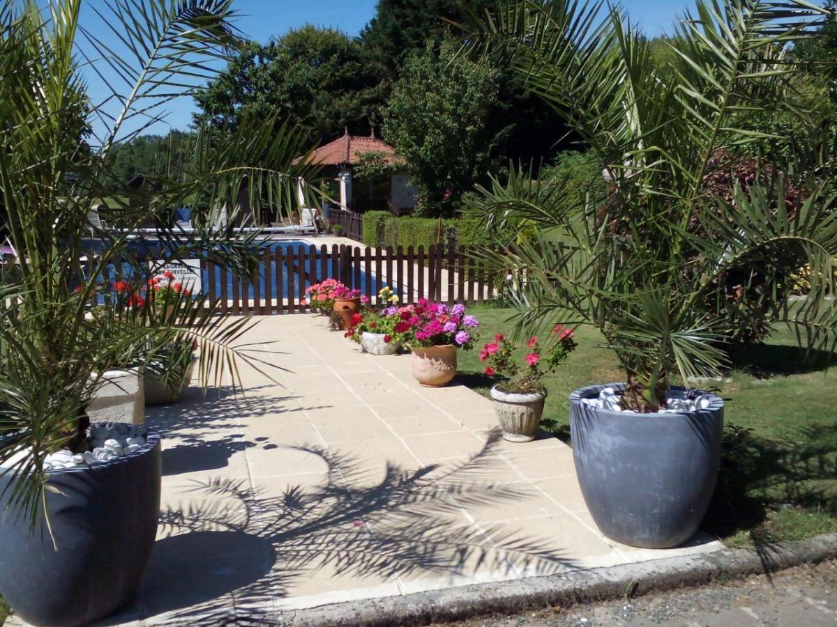 Chateau Le Poiron Bed and Breakfast Pissotte Exterior foto